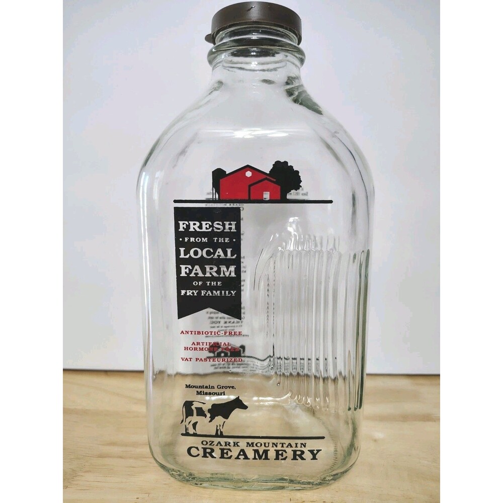 VINTAGE Ozark Mountain Creamery 2Q Glass Jug - MOUNT GROVE, MO With Barn On Frnt